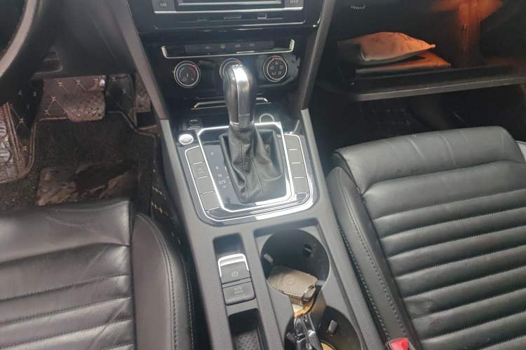 Used Volkswagen Magotan 2019 330TSI DSG Leading Model China VI Standard