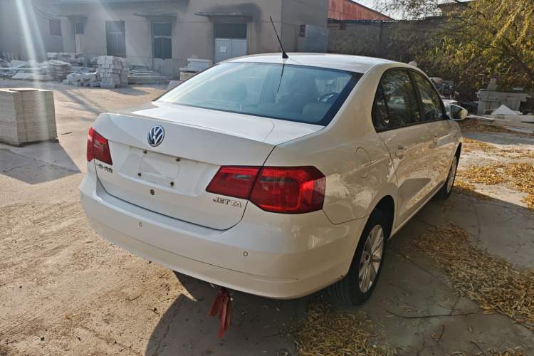 Used Volkswagen Jetta 2015 Zhihui Edition 1.4L Manual Comfort Model
