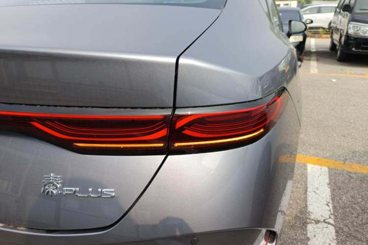 Used BYD Qin PLUS 2025 DM-i Smart Drive 55KM Leading Model
