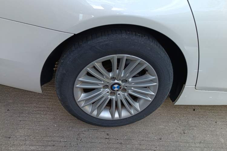 Used BMW 5 Series 2014 525Li Leading Model