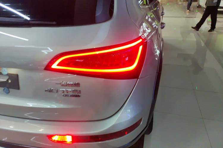 Used Audi Q5 2017 Plus 40 TFSI Technology Model
