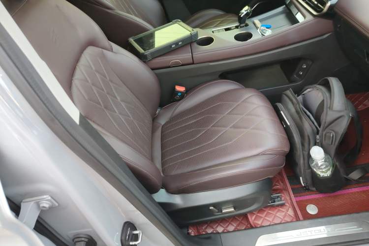 Used JETOUR X90 PRO 2024 2.0T DCT Prestige 7-Seater