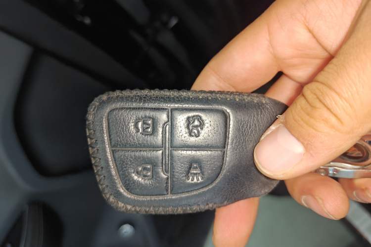 Used Buick Envision 2021 Encore Plus 652T Five-Seat All-Wheel-Drive Luxury Model
