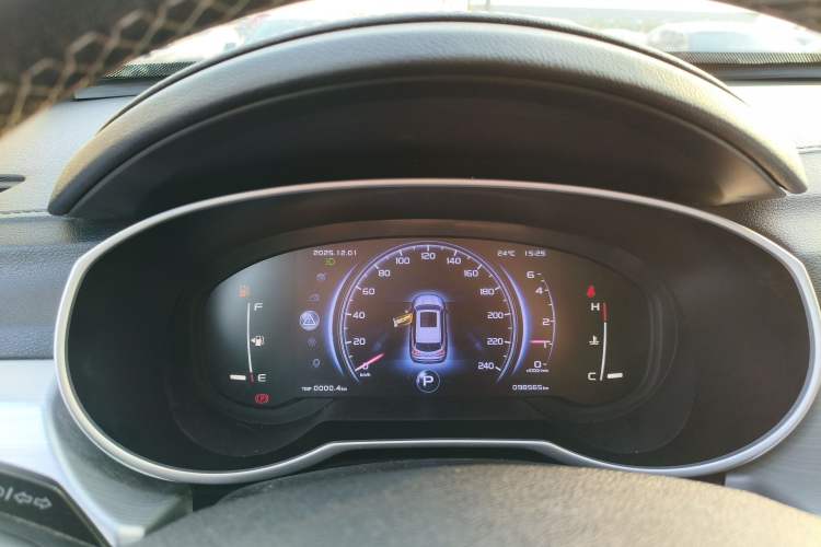 Used Geely Auto Emgrand X7 Sport 2018 1.8TD Automatic Two-Wheel Drive Smart Connect 4G Internet Edition
