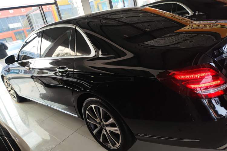 Used Mercedes-Benz E-Class 2019 Facelifted E 300 L Stylish Version
