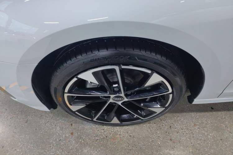 Used Audi A3 2023 Restyled A3L Limousine 35 TFSI Luxury Prestige Edition
