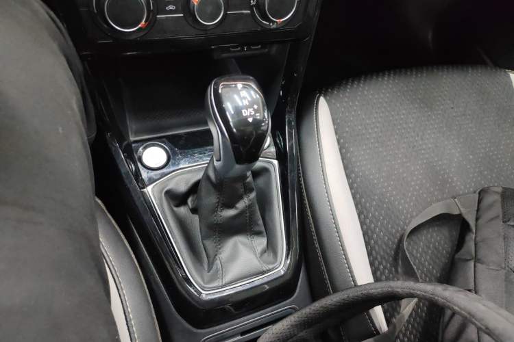 Used Volkswagen Tacqua 2023 200TSI DSG Joy-Connect Edition
