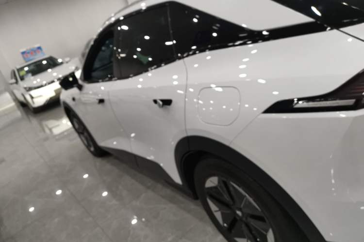 Used  S07 2023 200Max Range-Extended Version
