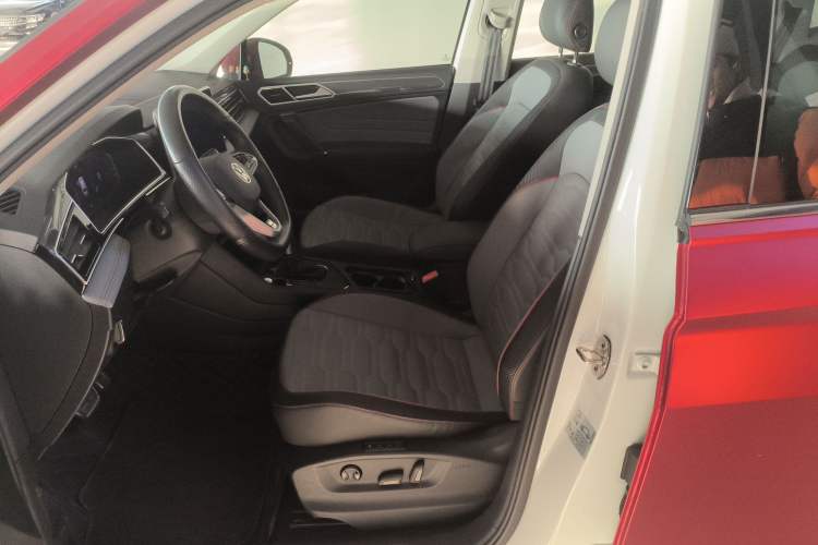 Used Volkswagen Tiguan L 2023 330TSI Automatic Two-Wheel Drive R-Line Flagship Edition