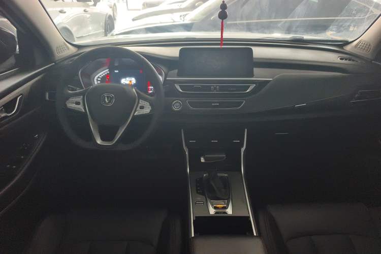 Used Changan CS75 2022 Blue Whale Edition 1.5T DCT Prestige Model
