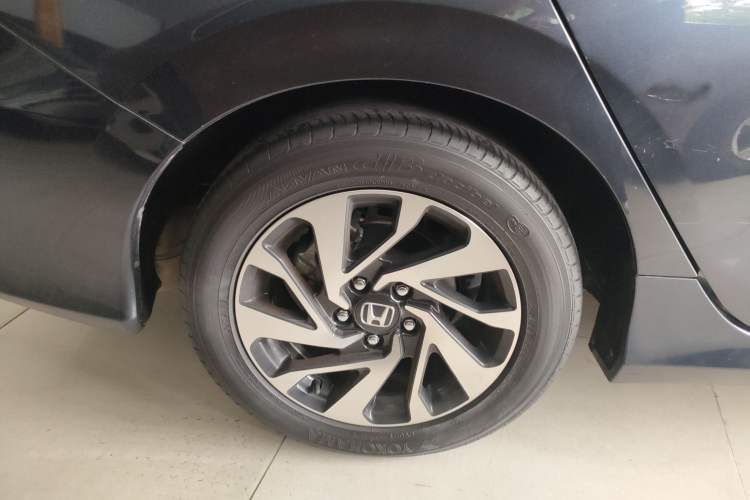 Used Honda Civic 2016 220TURBO CVT Luxury Edition
