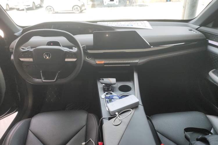 Used Changan UNI-V 2022 1.5T Prestige Version
