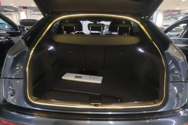 Used Audi Q5L Sportback 2021 40 TFSI Fashion Model