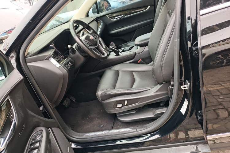 Used Cadillac XT5 2016 25T Luxury Model