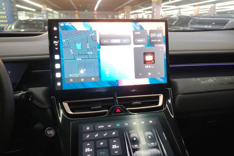 Used Wey Mocha 2021 2.0T Two-Wheel-Drive Ultra-Strong Version
