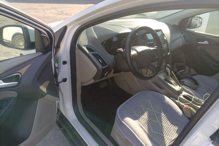 Used Ford Focus 2012 Sedan 1.6L Automatic Comfort Model