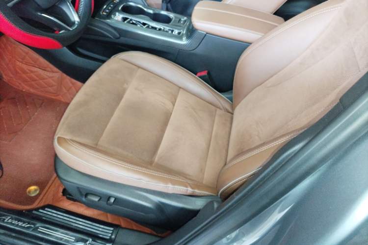 Used Buick Envision 2020 Encore S 652T Four-Wheel Drive Luxury Model
