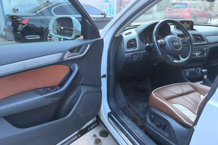 Used Audi Q3 2015 30 TFSI Ambition Edition
