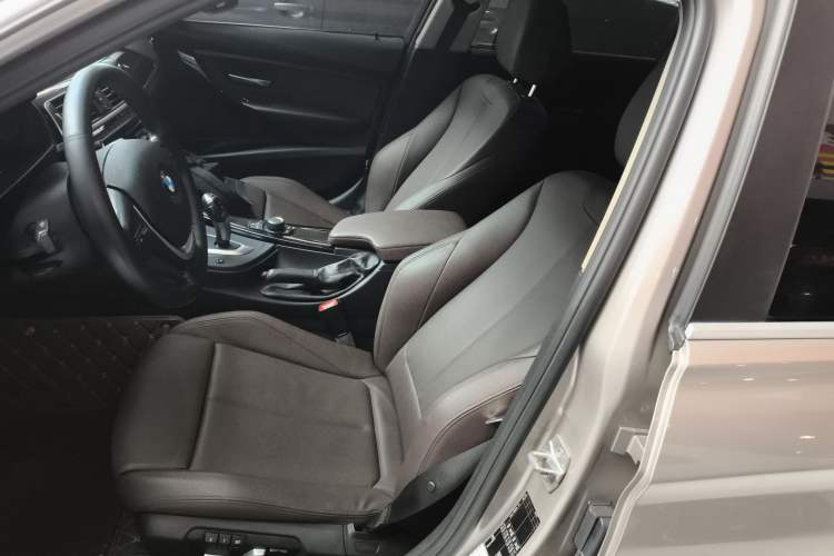 Used BMW 3 Series 2018 320Li Fashion Model
