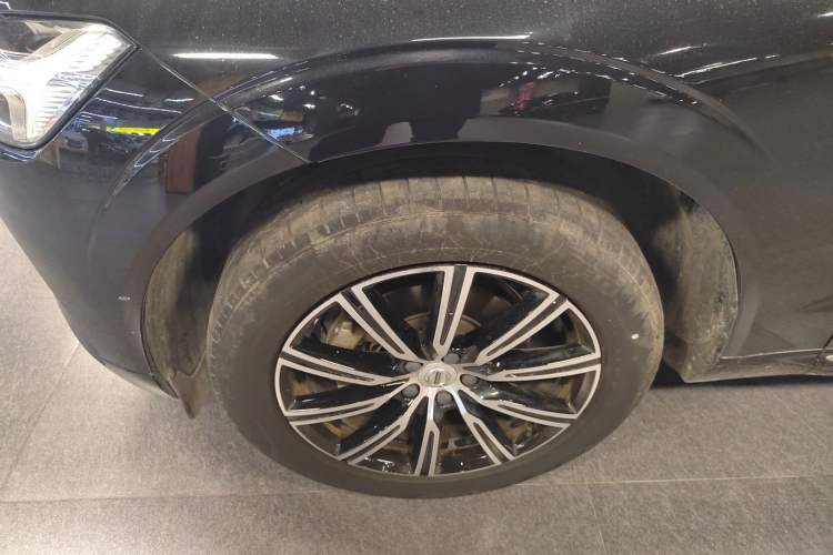 Used Volvo XC60 2021 T5 4x4 Smart Luxury Edition