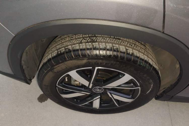 Used BYD Song Pro New Energy 2023 Champion Edition DM-i 71KM Navigation Model
