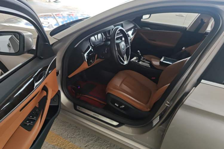 Used BMW 5 Series 2018 528Li Launch Special Edition
