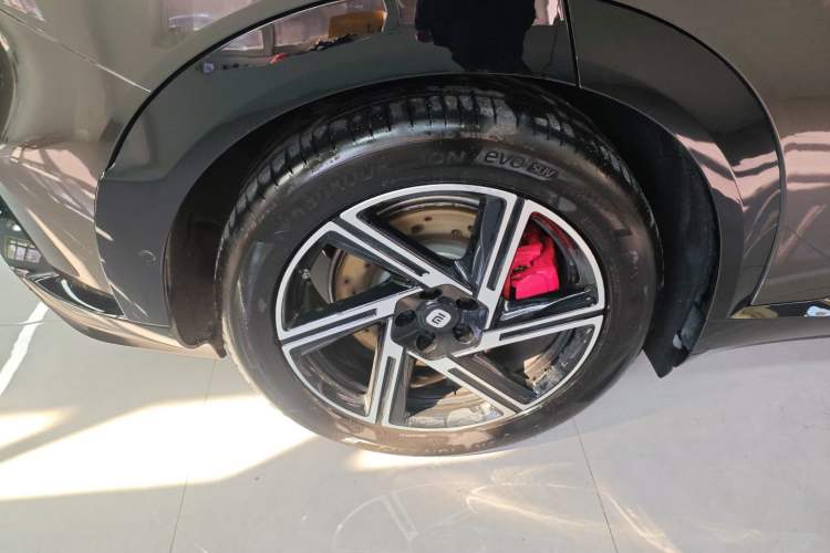 Used  YU7 2025 Ultra-Long Range High-Performance All-Wheel-Drive Max Edition
