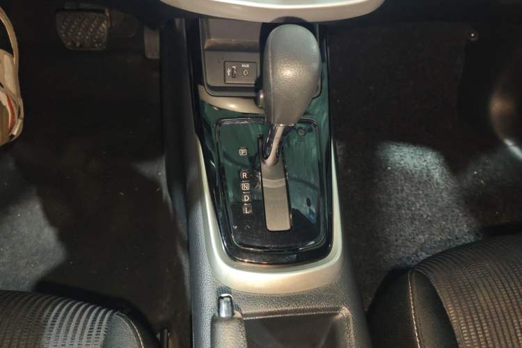 Used Nissan Tiida 2021 1.6L CVT Cool Edition
