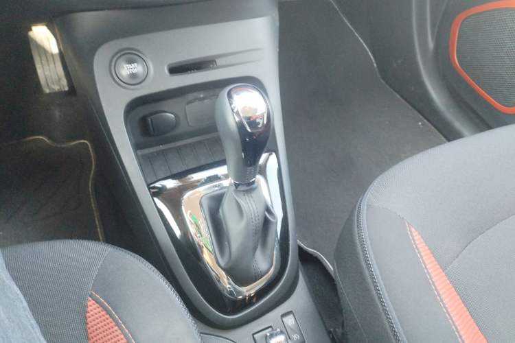 Used Renault Captur 2015 1.2T Automatic Comfort Edition
