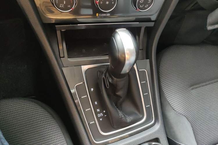 Used Volkswagen Golf 2018 1.6L Automatic Comfort Model
