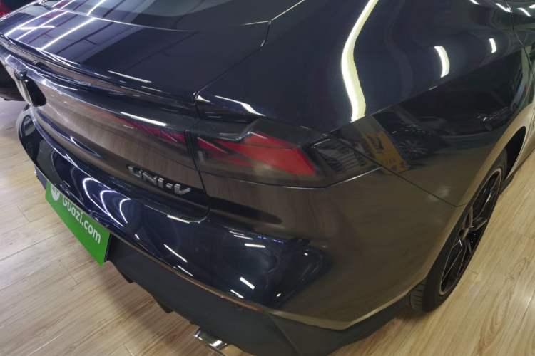 Used Changan UNI-V 2022 1.5T Smart Navigation Version
