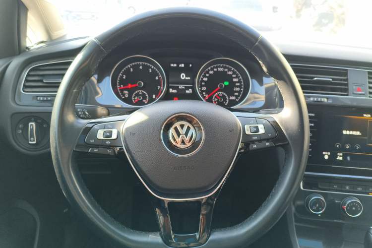 Used Volkswagen Golf 2020 280TSI DSG Comfort Version
