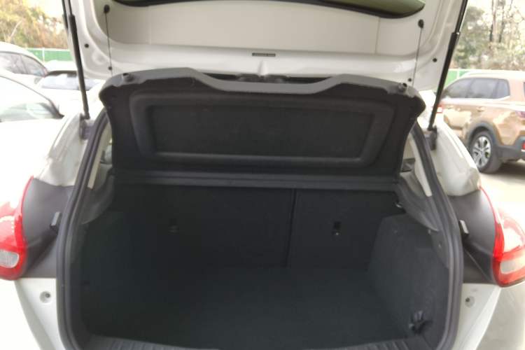 Used Ford Focus 2017 Hatchback 1.6L Automatic Fashion Edition Smart Drive Version