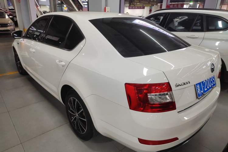 Used Skoda Octavia 2017 1.6L Automatic Smart Drive Edition
