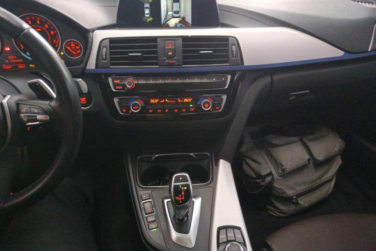 Used BMW 3 Series 2019 320i M Sport Package
