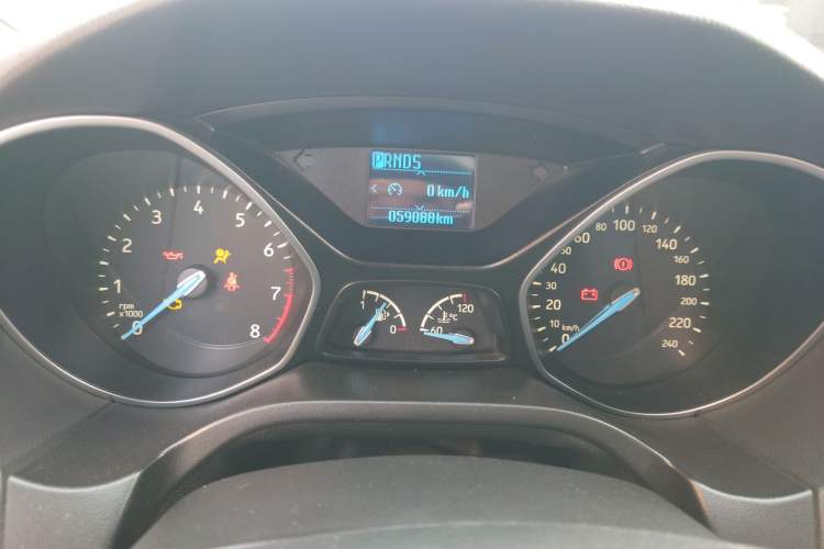 Used Ford Focus 2015 Hatchback 1.6L Automatic Fashion Edition
