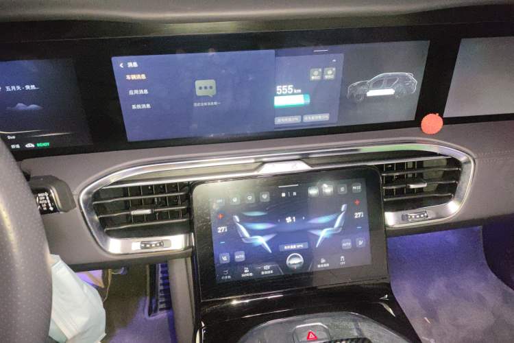 Used Hongqi E-HS9 2022 660 km Range Flagship Edition Four Seats
