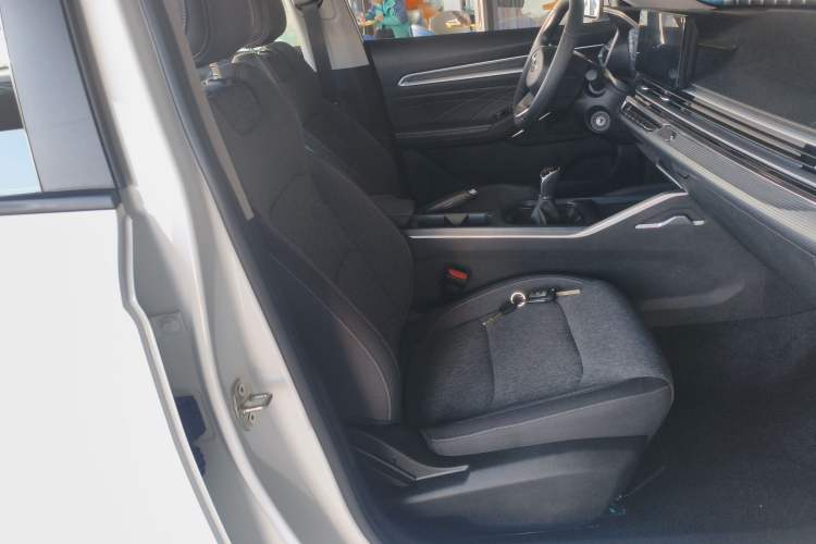 Used Geely Auto Emgrand 2023 4th Generation Champion Edition 1.5L Manual Luxury Model