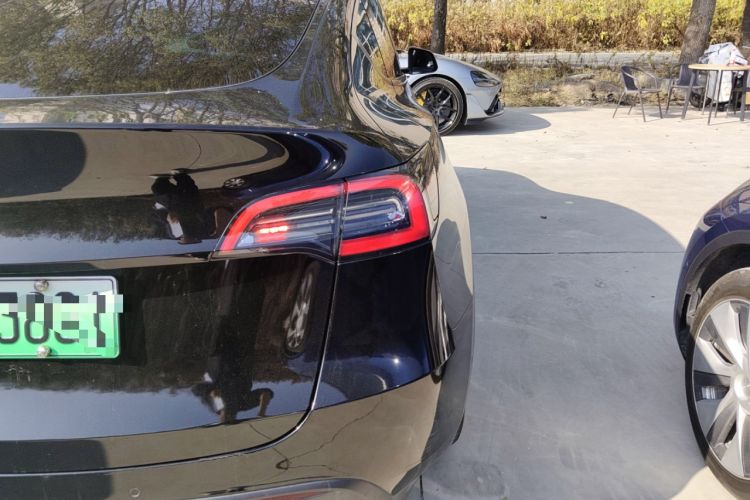 Used Tesla Model Y 2021 Standard Range Rear-Wheel Drive Version