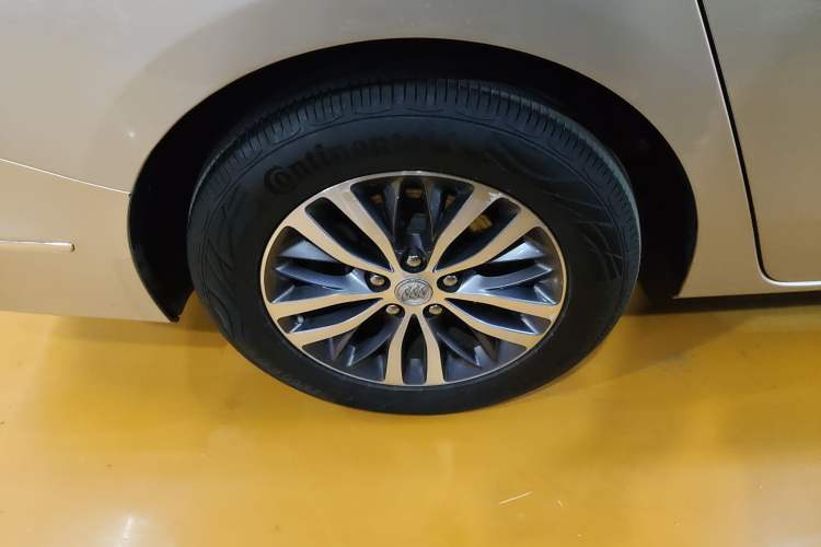 Used Buick GL8 2017 ES 28T Luxury Model China V Standard