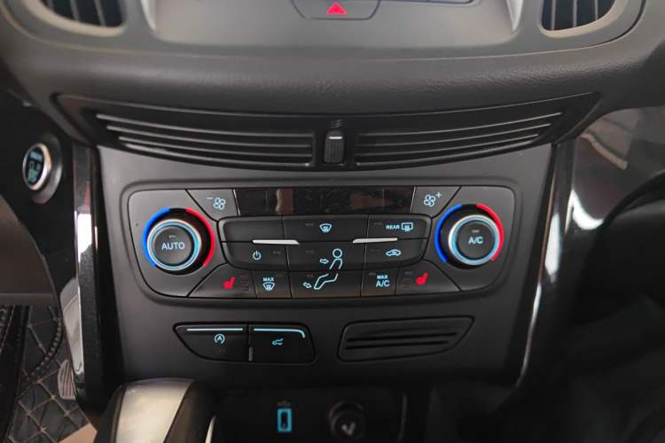 Used Ford Kuga 2018 EcoBoost 180 Two-Wheel-Drive Luxury Wing Edition
