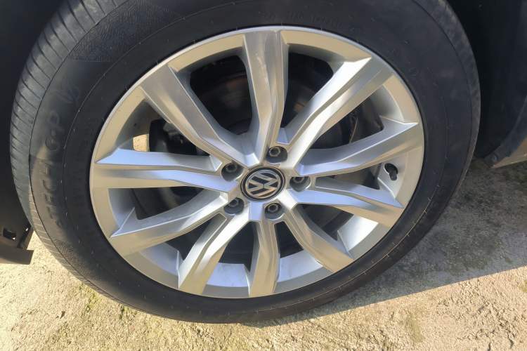 Used Volkswagen T-ROC 2020 280TSI DSG Two-Wheel-Drive Elite Version
