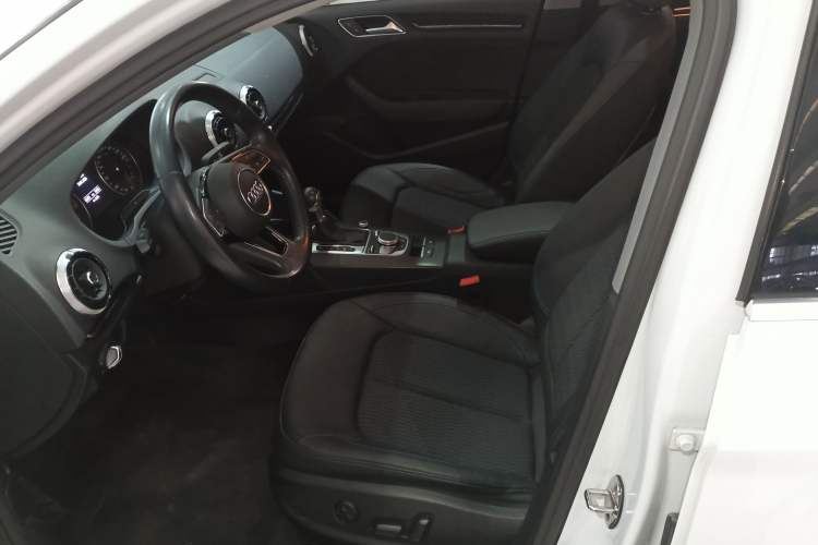 Used Audi A3 2019 Limousine 35 TFSI Fashion Edition China VI Emission Standard