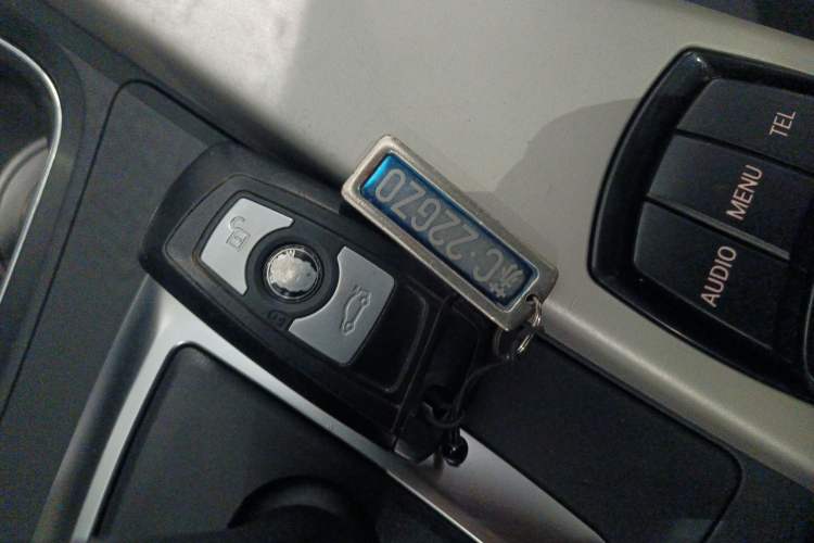 Used BMW 3 Series 2015 320i Luxury Line Stylish Edition
