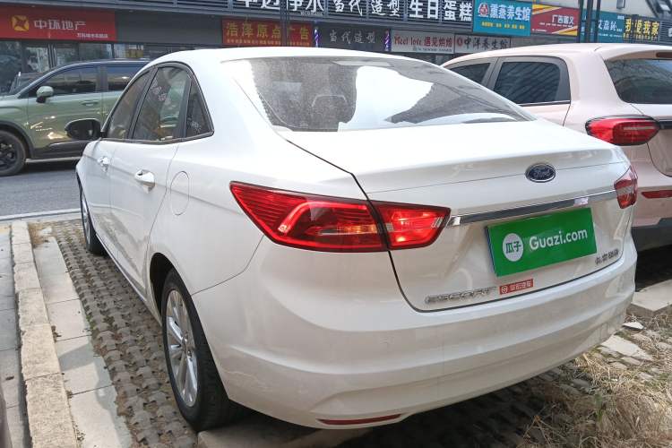 Used Ford Escort 2015 1.5L Automatic Fashion Model