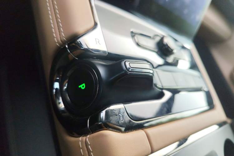 Used Nio ES8 2020 580 km Signature Edition 7-Seater Version
