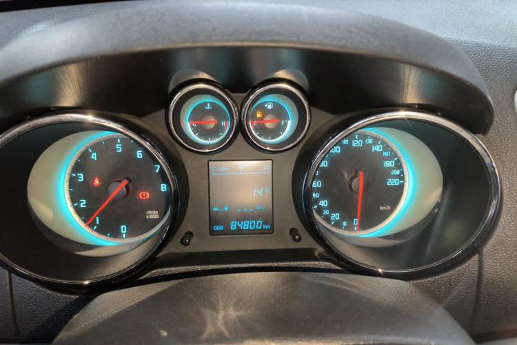 Used Changan CS35 2015 1.6L Manual Luxury Model China IV Standard
