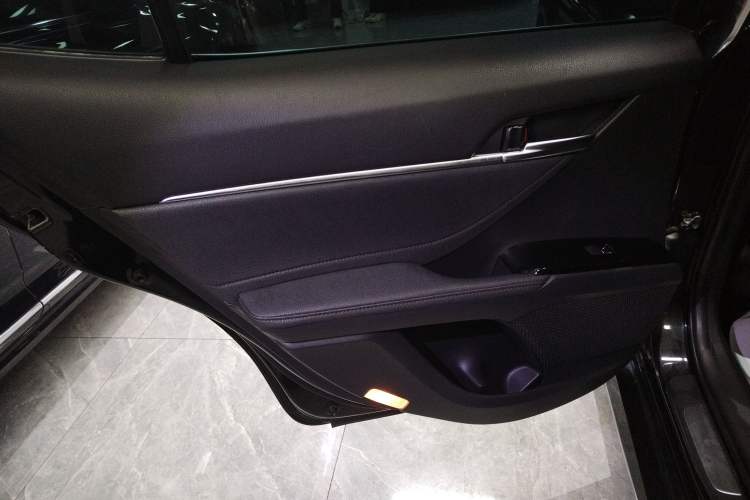 Used Toyota Camry 2021 2.0G Luxury Edition