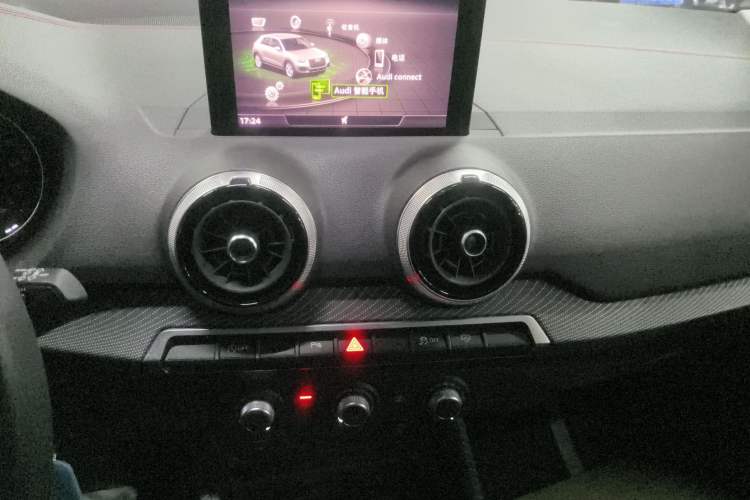 Used Audi Q2L 2022 35 TFSI Progressive Dynamic Edition
