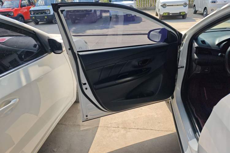 Used Toyota YARiS L 2020 X-Trail X 1.5L CVT Leading Edition
